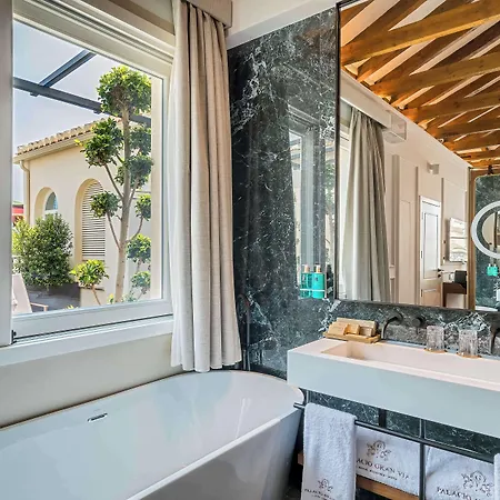 Palacio Gran Via Royal Hideaway 5* 格拉纳达